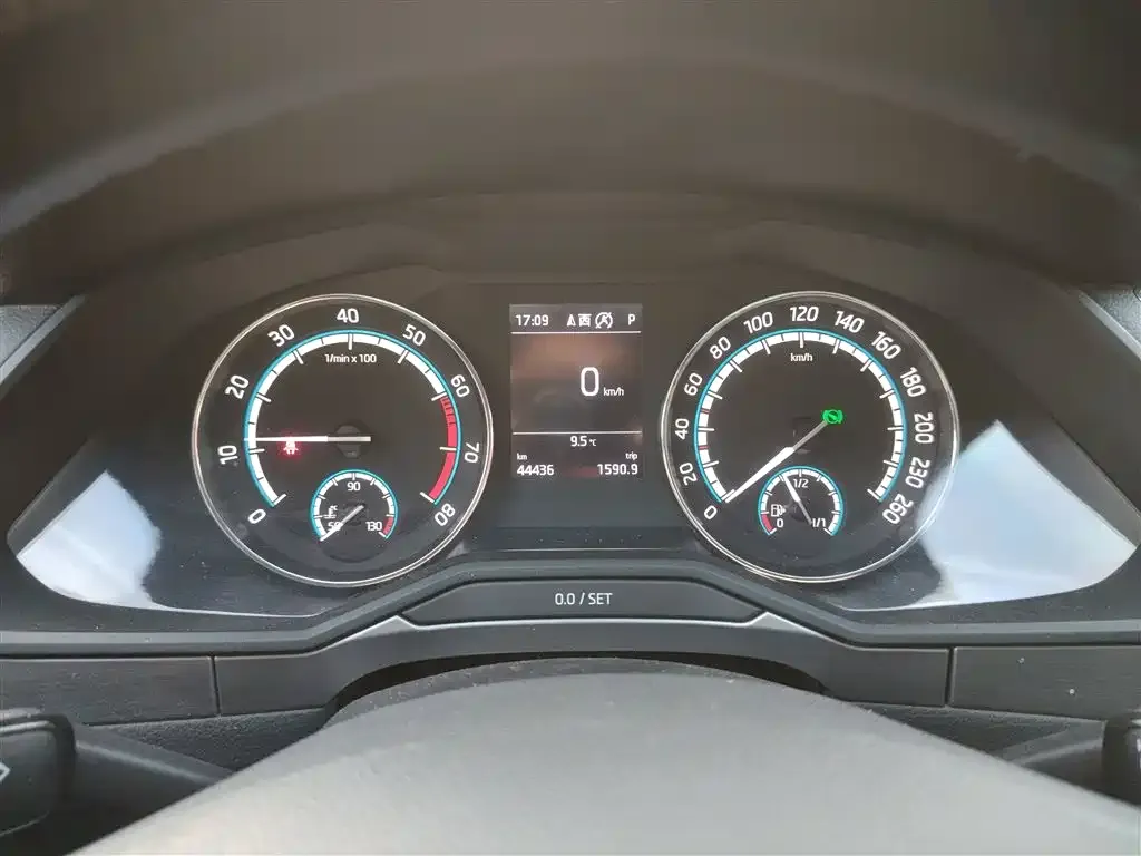 Skoda Superb 2021 из CN, фото 10