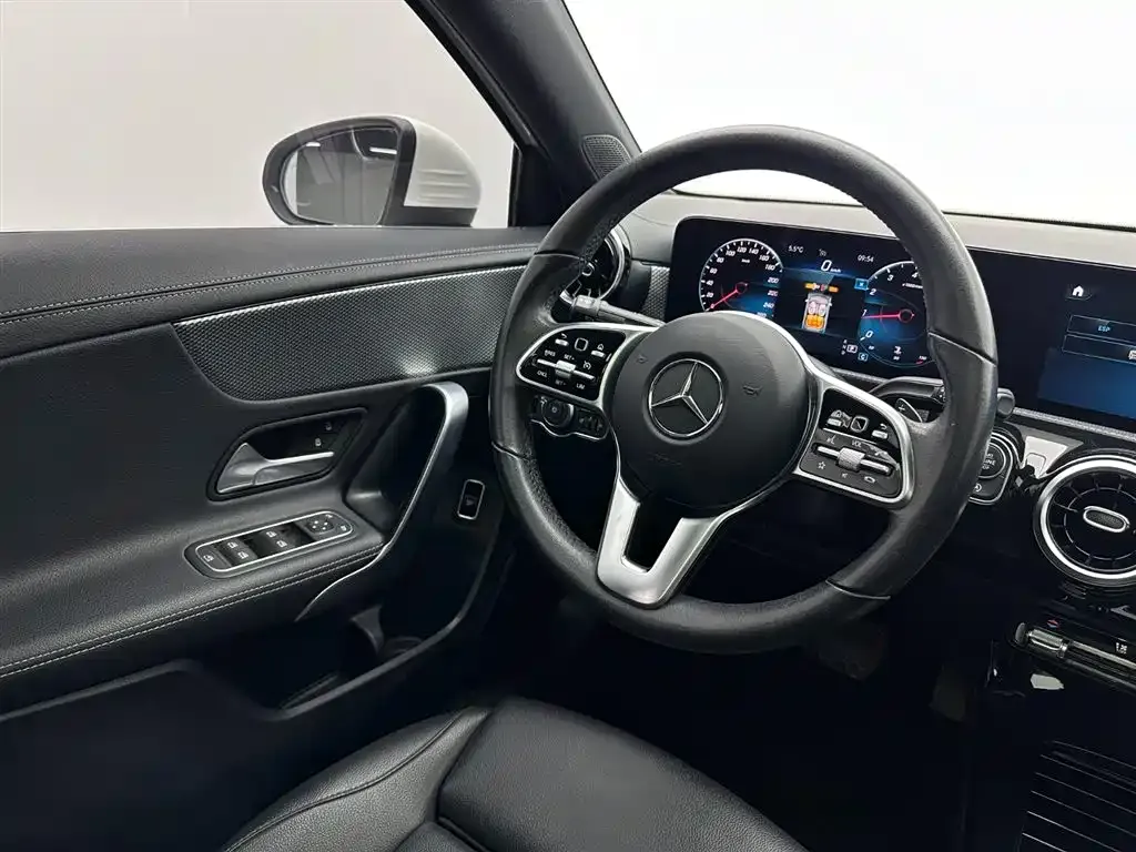 Mercedes-Benz A-Class 2021 из CN, фото 7