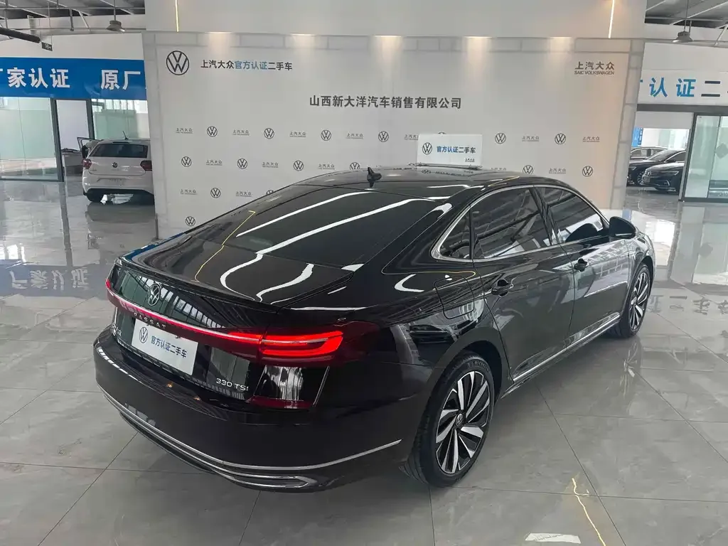 Volkswagen Passat 2023 из CN, фото 2