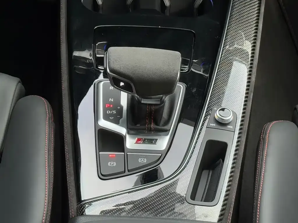 Audi RS 4 2022 из CN, фото 10