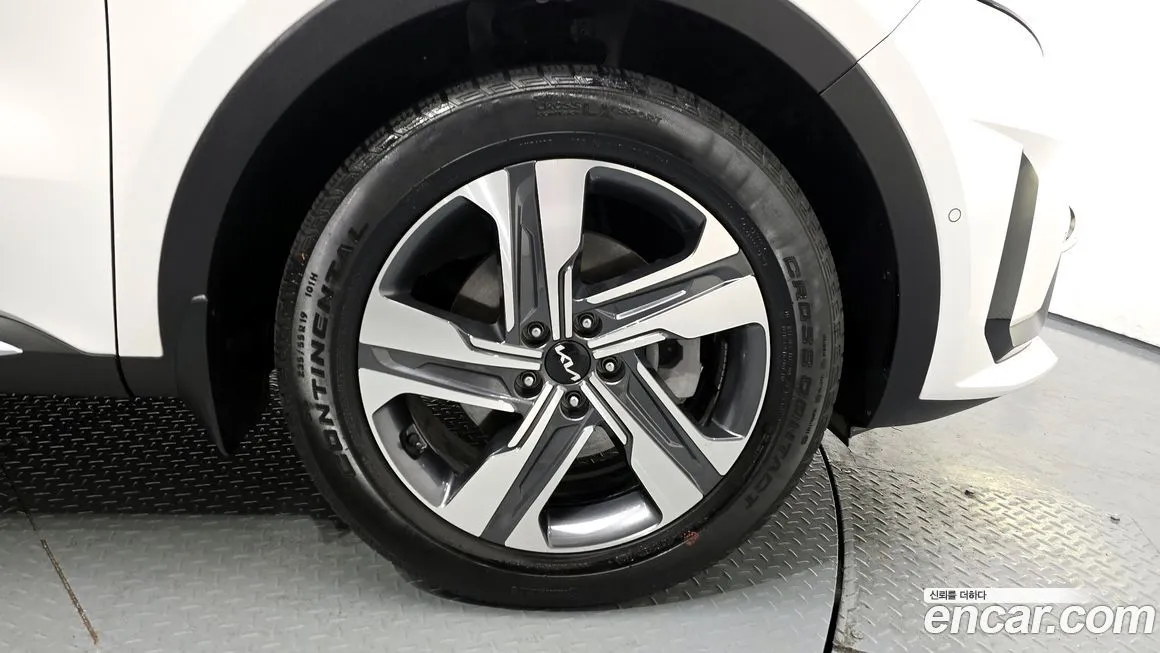 Kia Sorento — фото 10