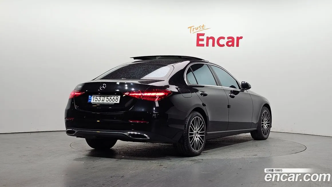 Mercedes-Benz C-Class 2023 из KR, фото 2