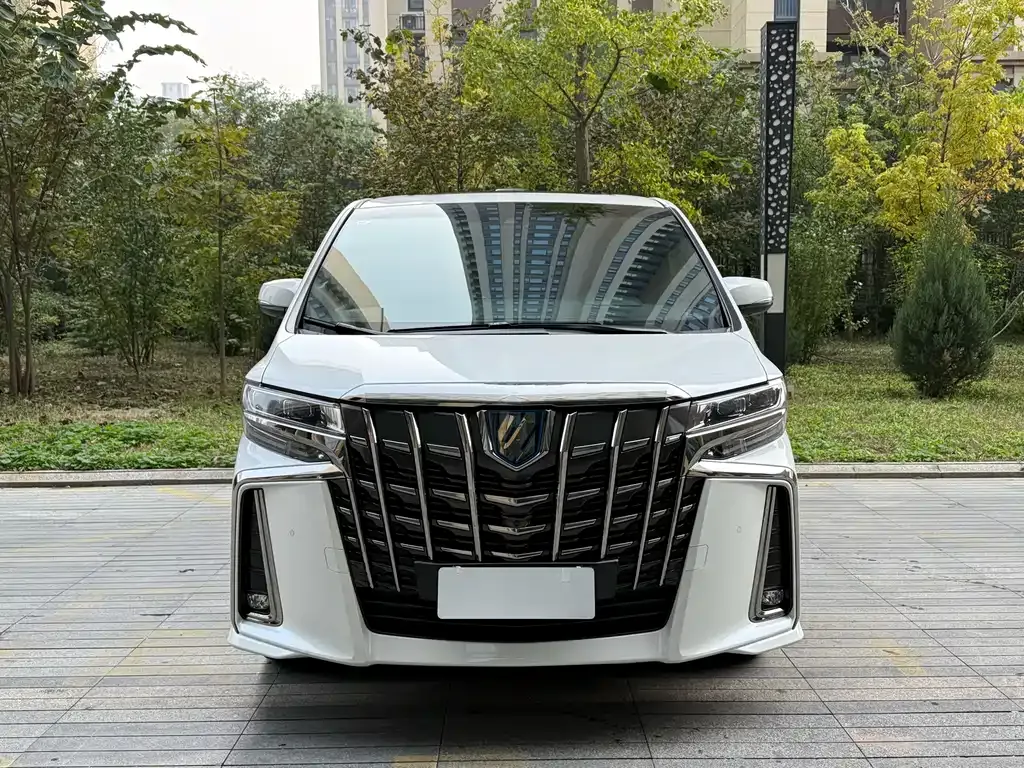 Toyota Alphard 2023 из CN, фото 3
