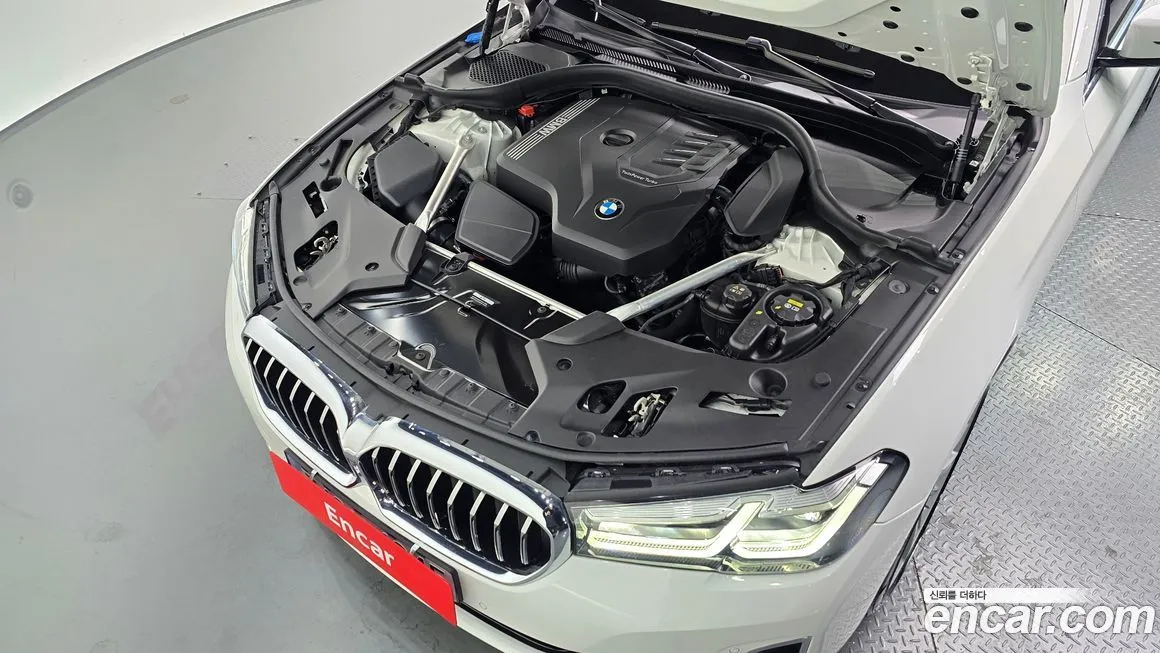 BMW 5-Series 2023 из KR, фото 10