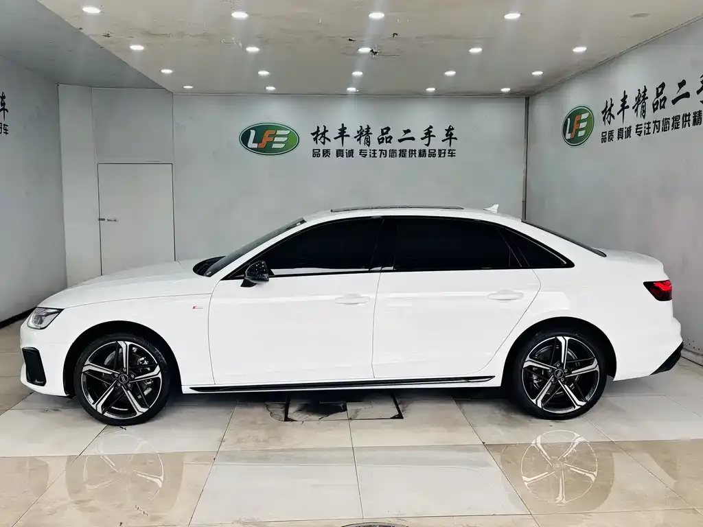 Audi A4L 2025 из CN, фото 10