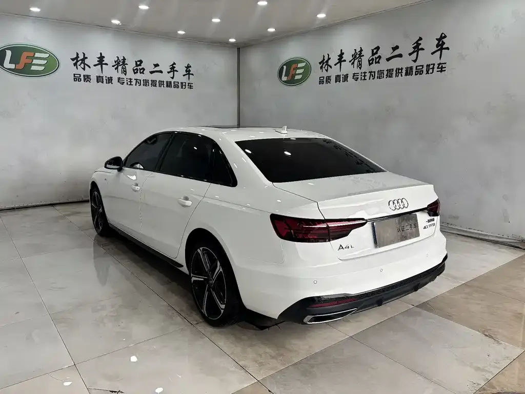 Audi A4L 2025 из CN, фото 2