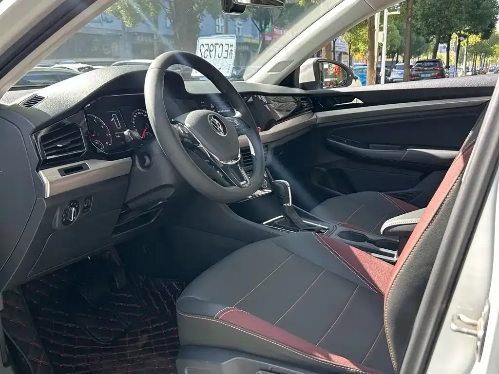 Volkswagen Bora 2021 из CN, фото 9