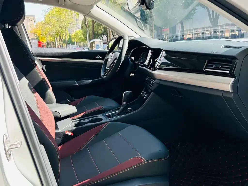 Volkswagen Bora 2021 из CN, фото 7