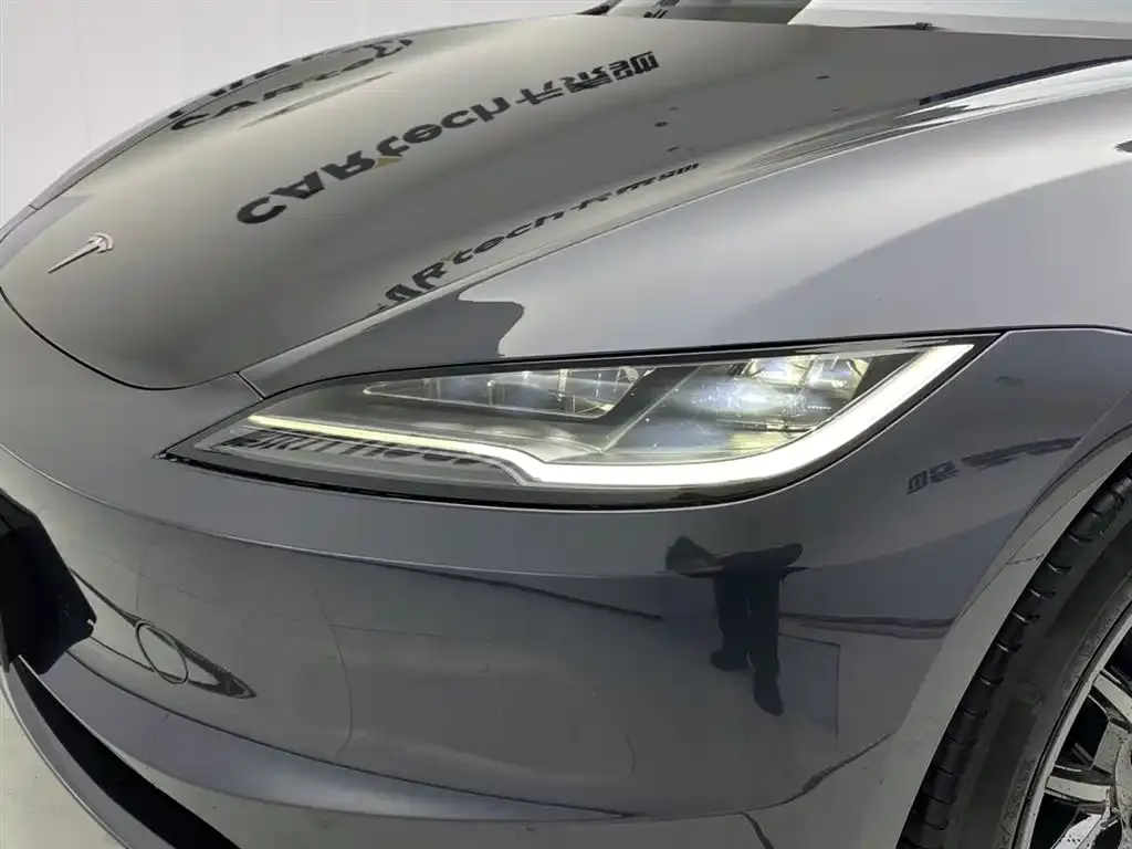 Tesla Model 3 — фото 10