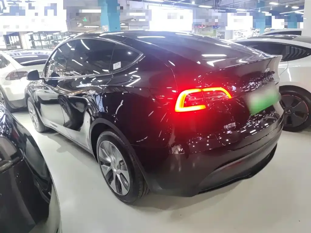 Tesla Model Y 2023 из CN, фото 9