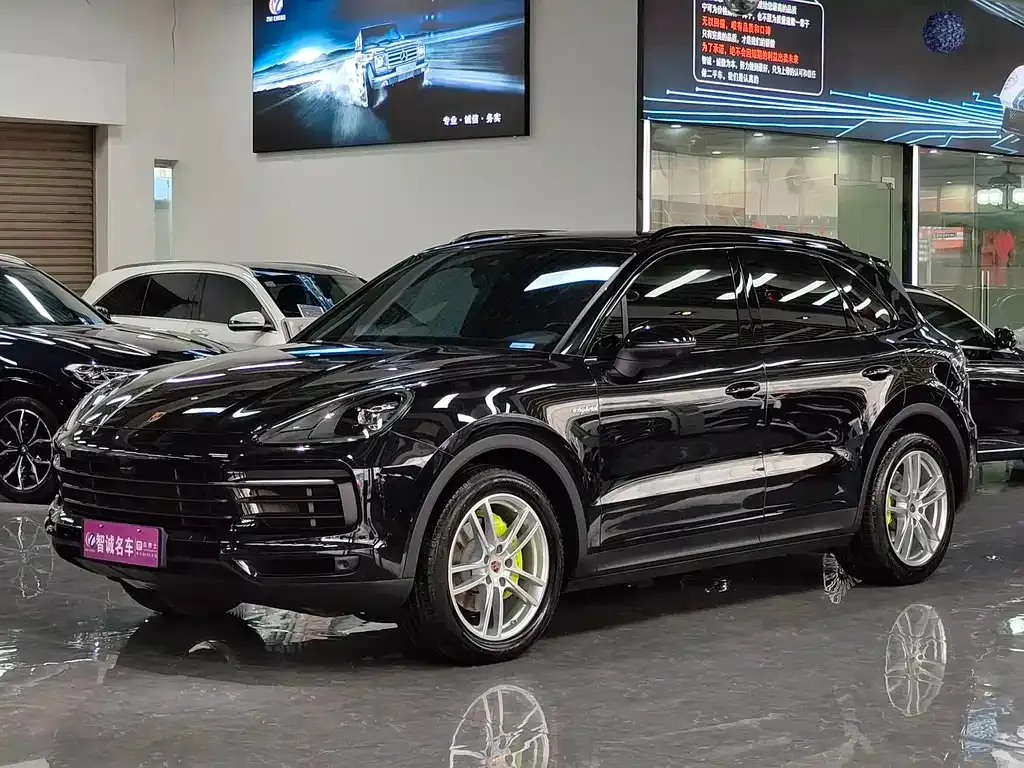 Porsche Cayenne Hybrid — фото 1