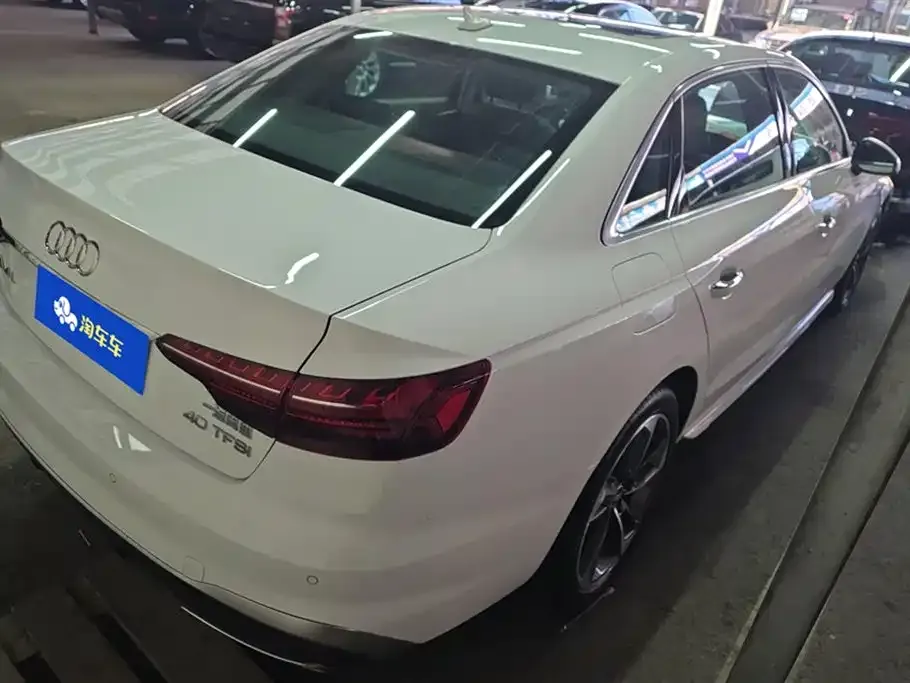 Audi A4L 2024 из CN, фото 6