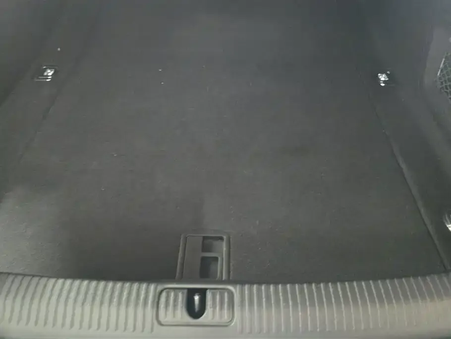 Audi A4L 2024 из CN, фото 5