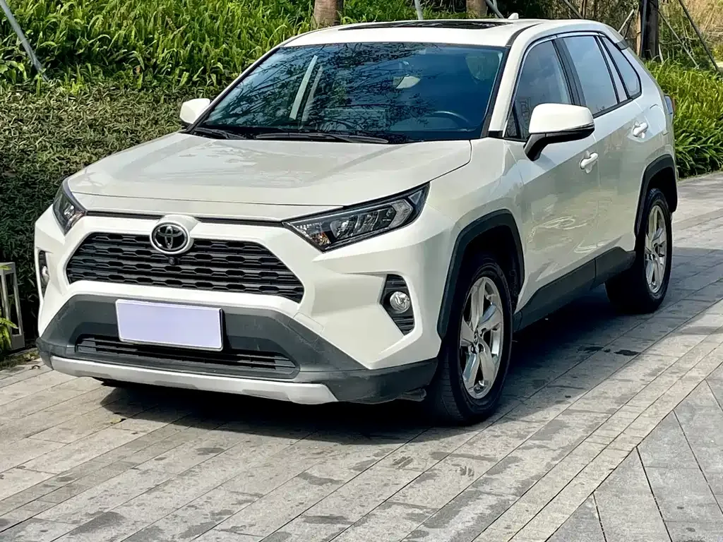 Toyota RAV4 2021 из CN, фото 1