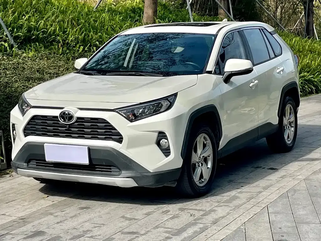 Toyota RAV4 2021 из CN, фото 2