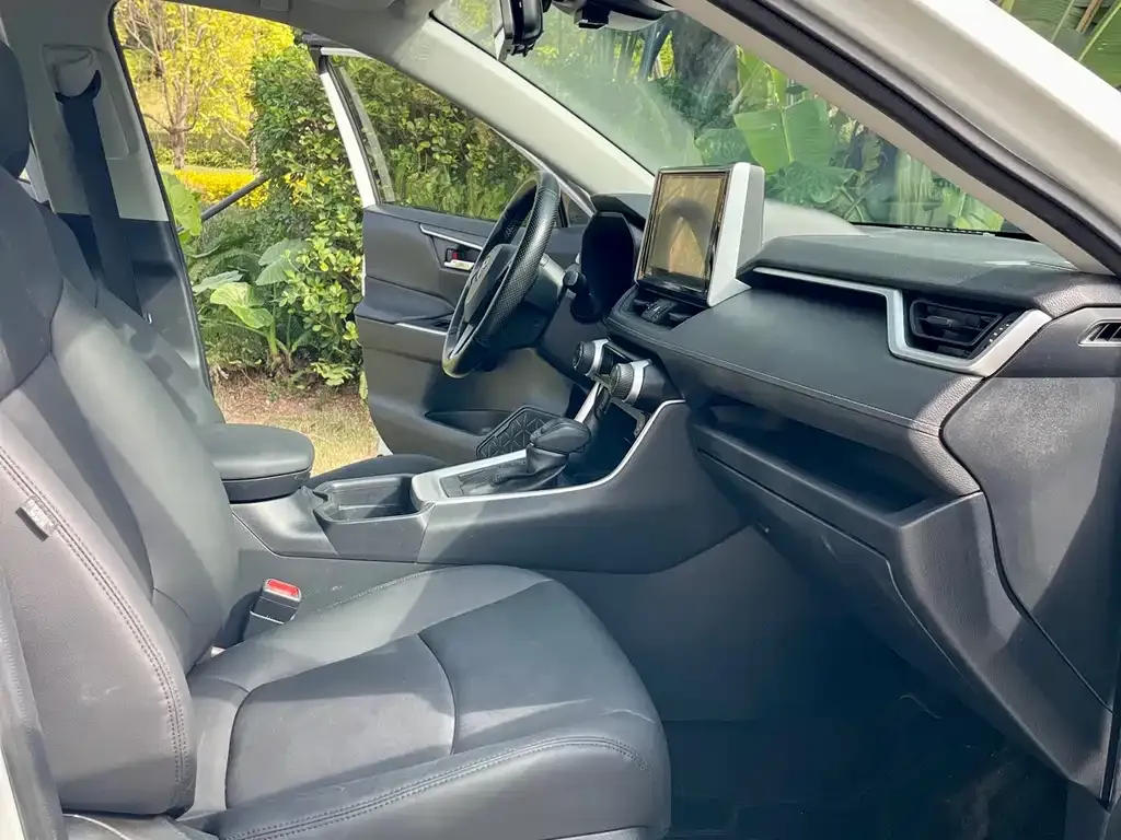 Toyota RAV4 2021 из CN, фото 4