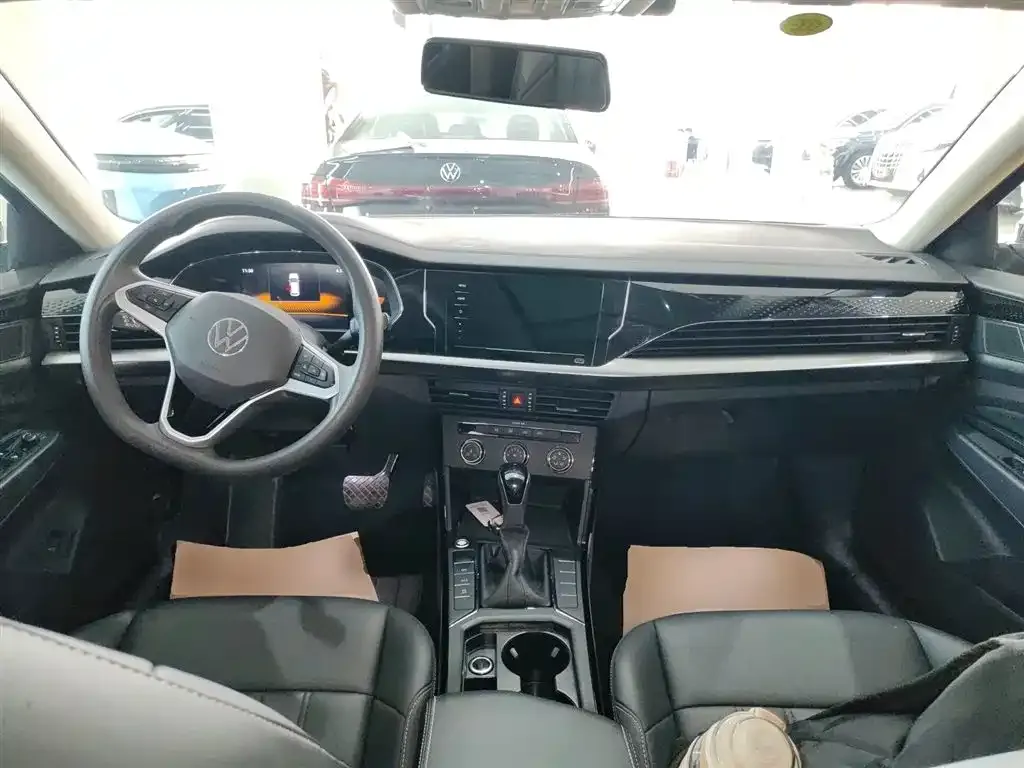 Volkswagen Passat 2023 из CN, фото 7