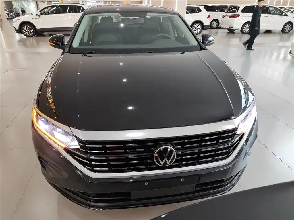 Volkswagen Passat 2023 из CN, фото 9