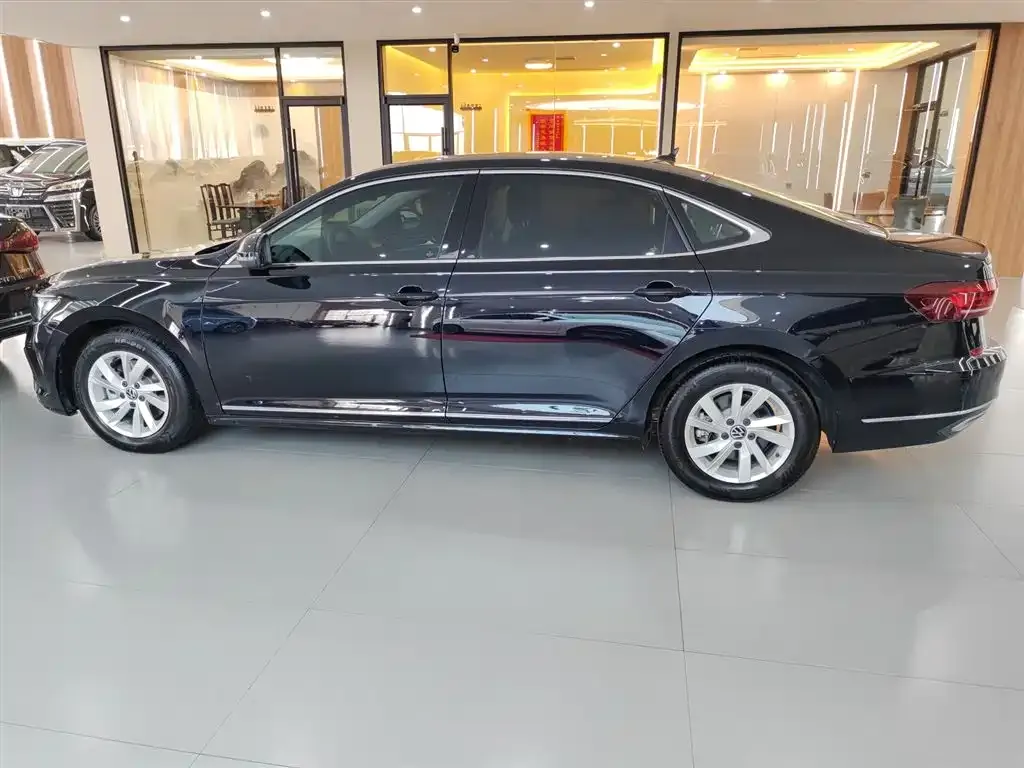 Volkswagen Passat 2023 из CN, фото 6