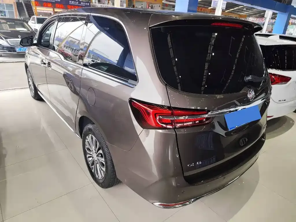 Buick GL8 2023 из CN, фото 8