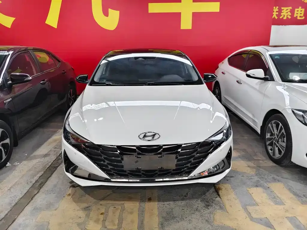 Hyundai Elantra 2023 из CN, фото 3