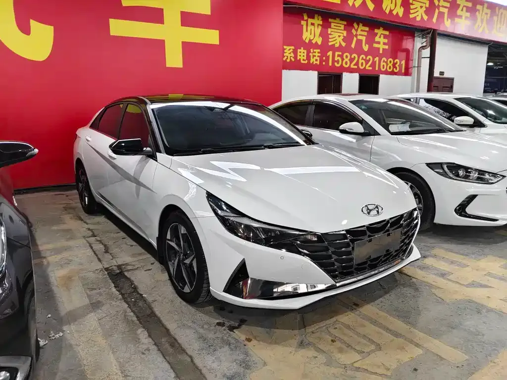 Hyundai Elantra 2023 из CN, фото 10