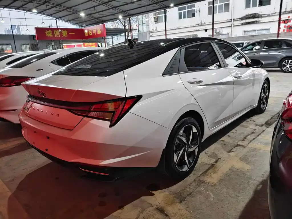 Hyundai Elantra 2023 из CN, фото 5