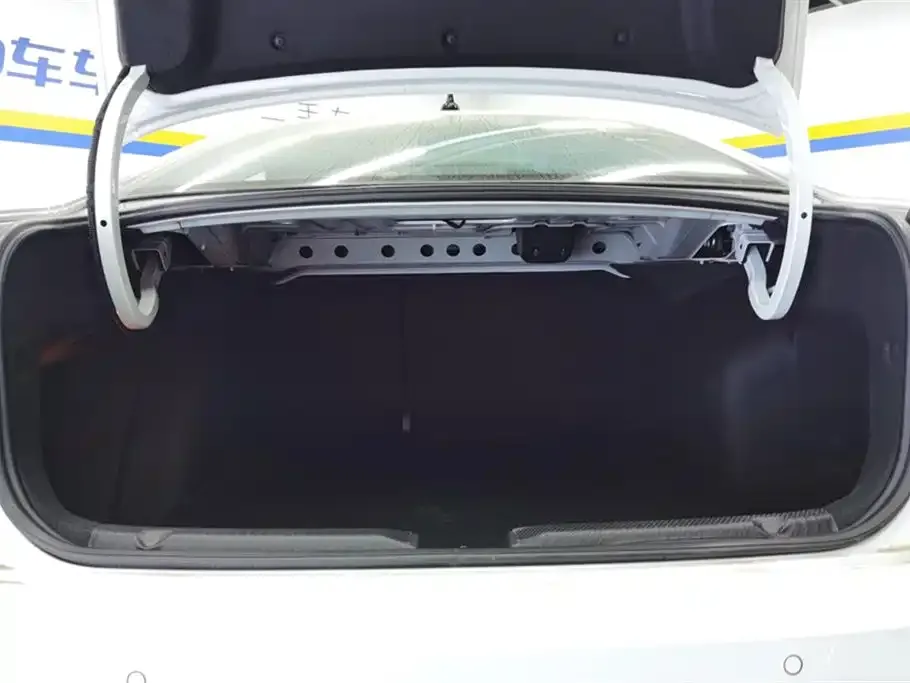 Volkswagen Bora 2024 из CN, фото 10