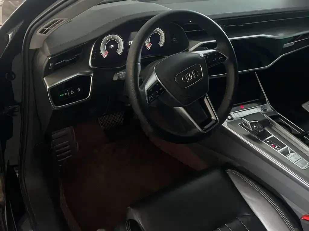 Audi A6L 2023 из CN, фото 5