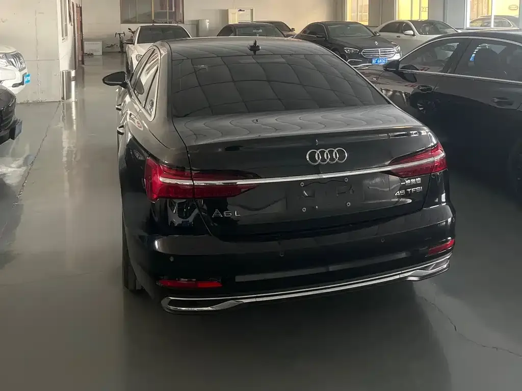 Audi A6L 2023 из CN, фото 8