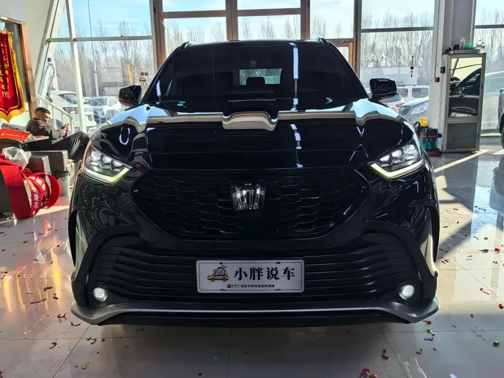 Toyota Crown Kluger 2023 из CN, фото 4