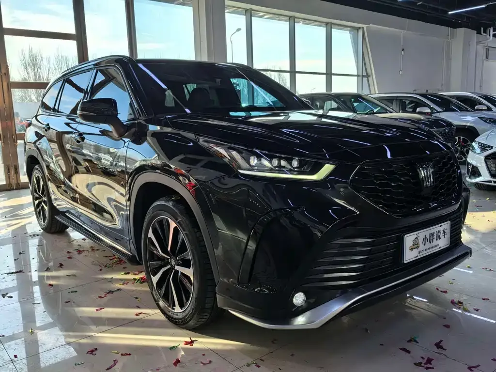 Toyota Crown Kluger 2023 из CN, фото 3