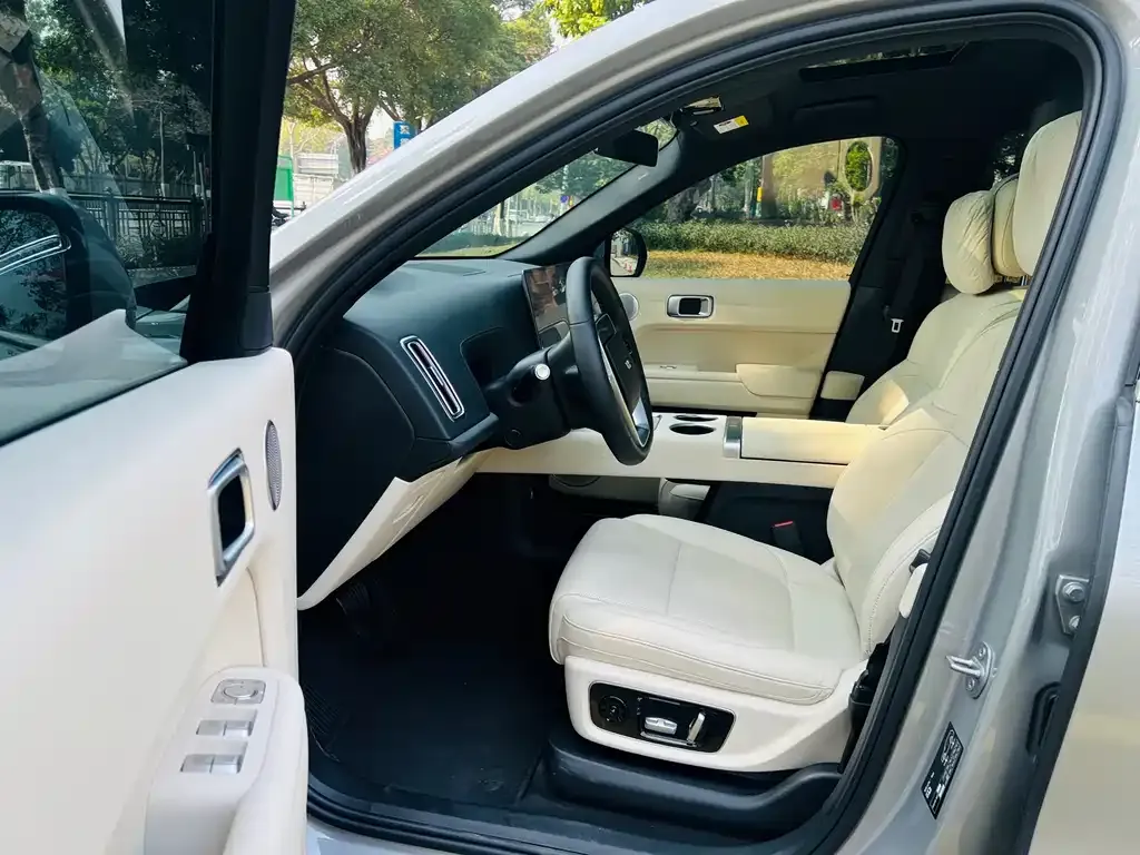 Li Auto L9 2023 из CN, фото 2