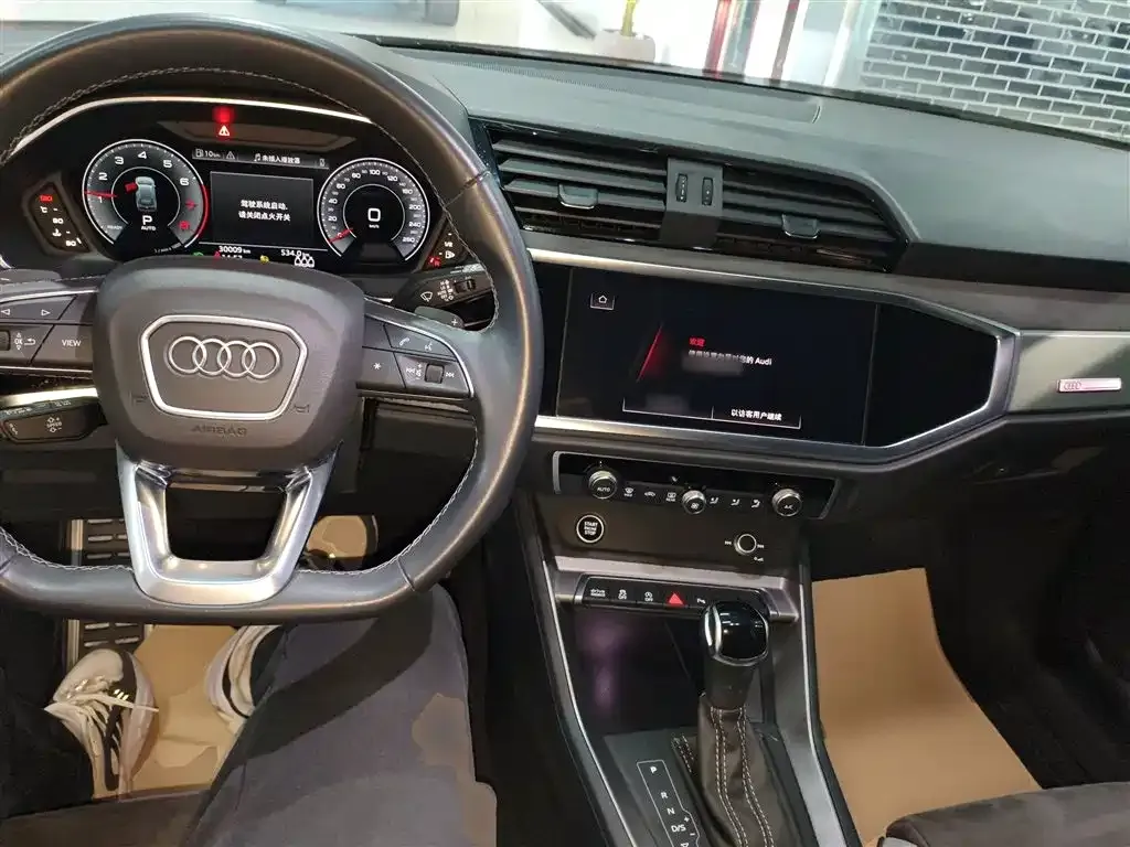 Audi Q3 2023 из CN, фото 8