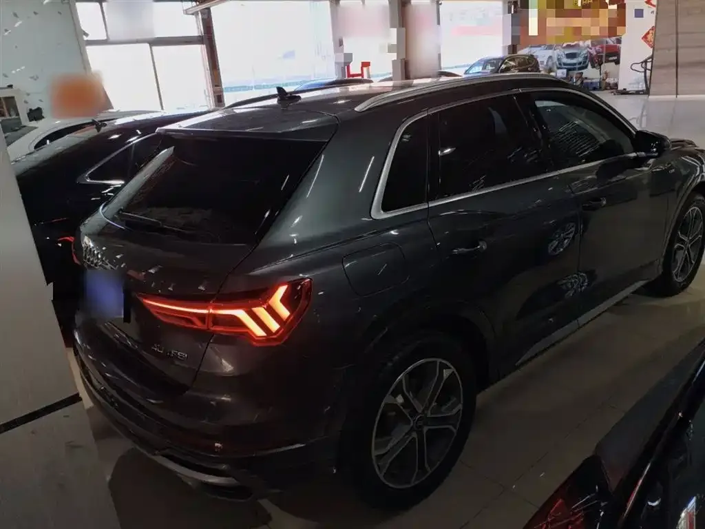 Audi Q3 2023 из CN, фото 3