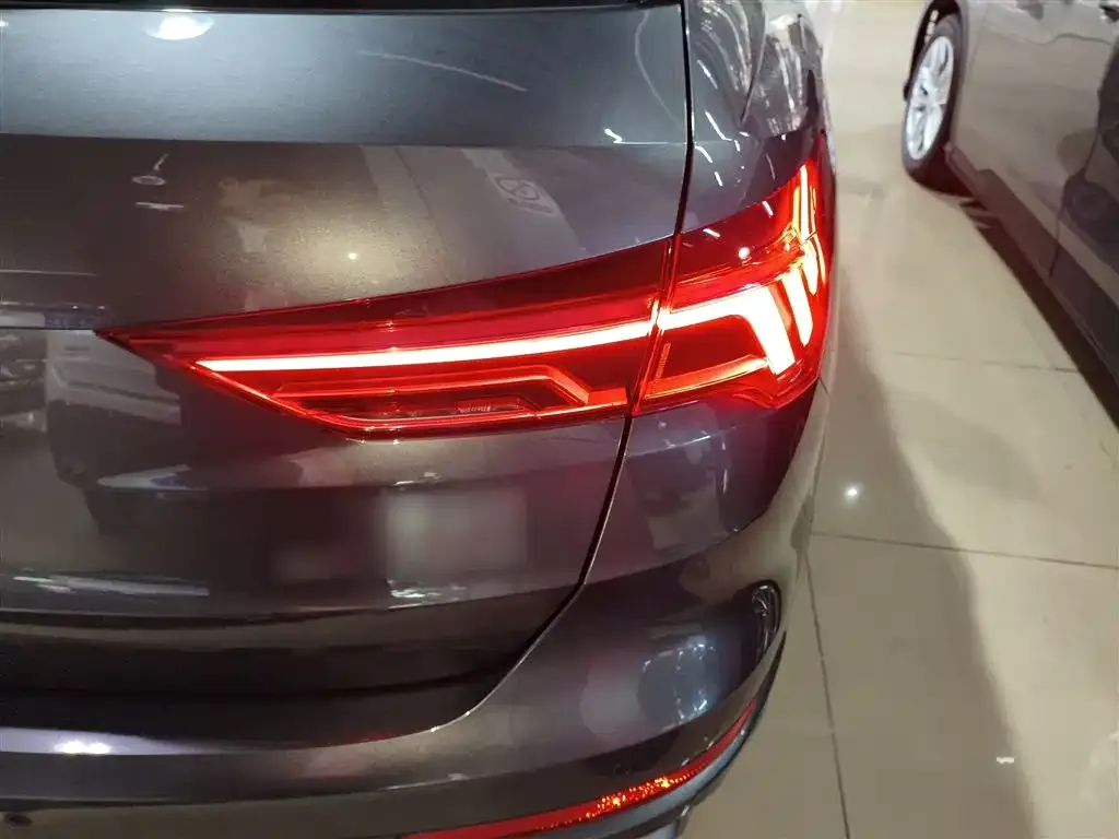Audi Q3 2023 из CN, фото 2