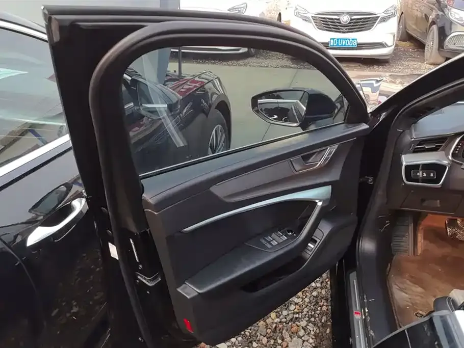 Audi A6L 2023 из CN, фото 9