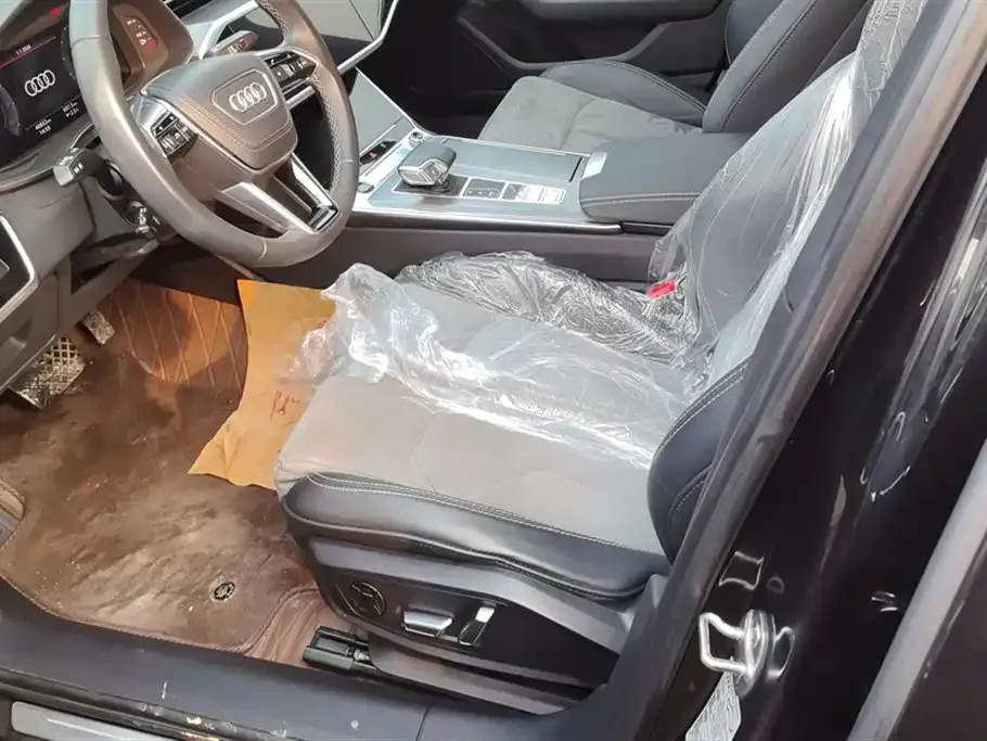 Audi A6L 2023 из CN, фото 3