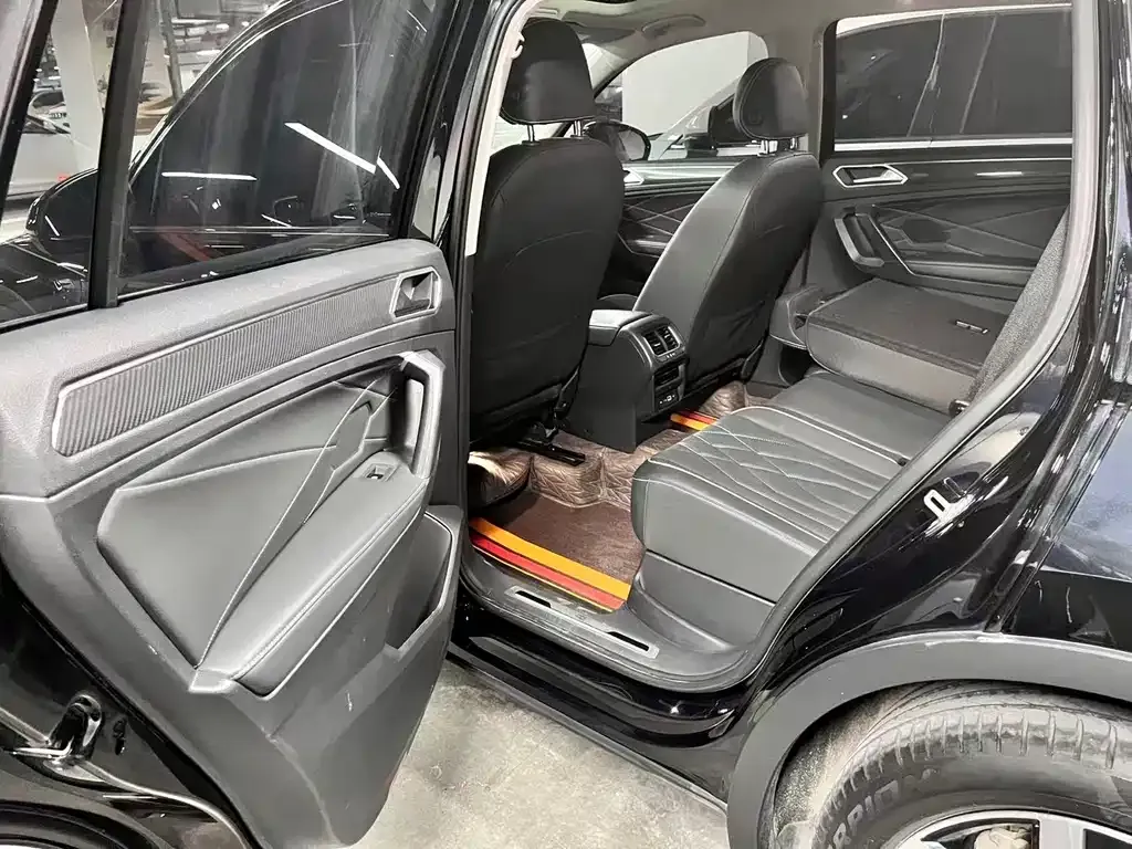 Volkswagen Tiguan L 2022 из CN, фото 10