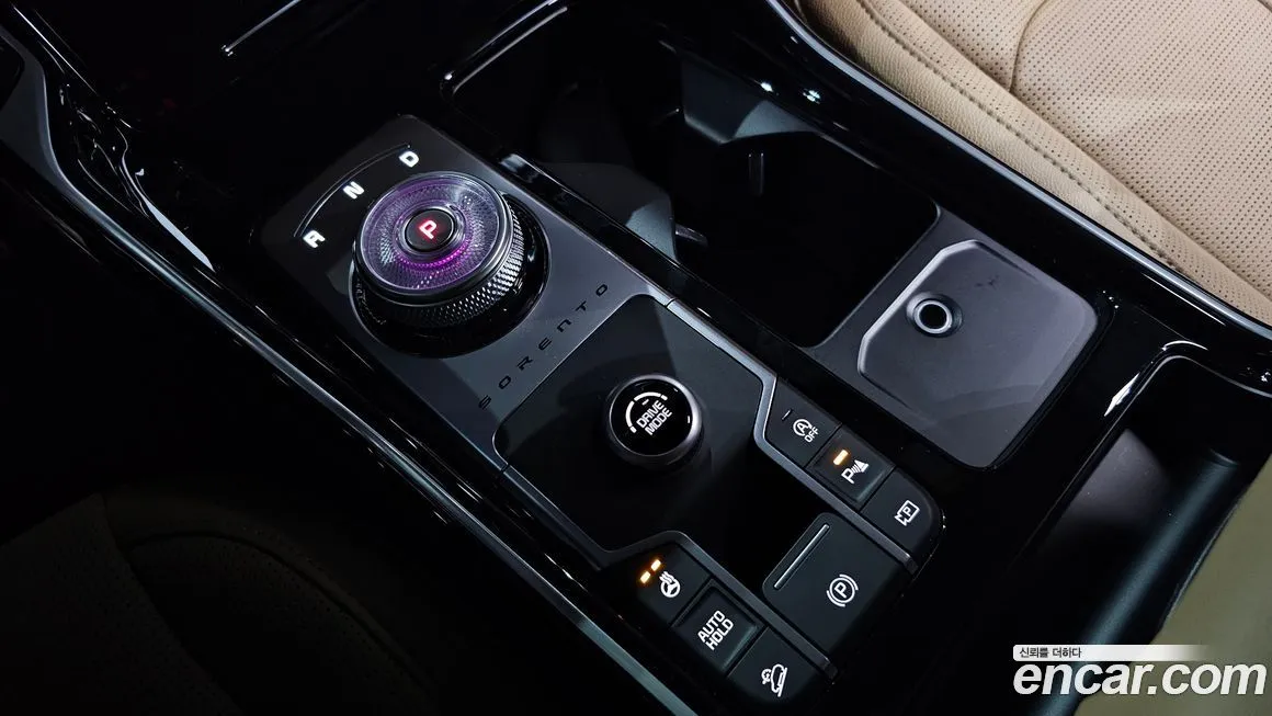 Kia Sorento — фото 9