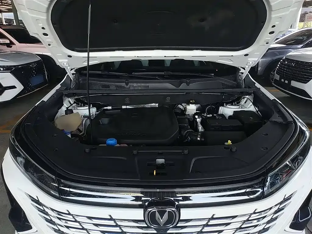 Changan CS75PLUS — фото 10