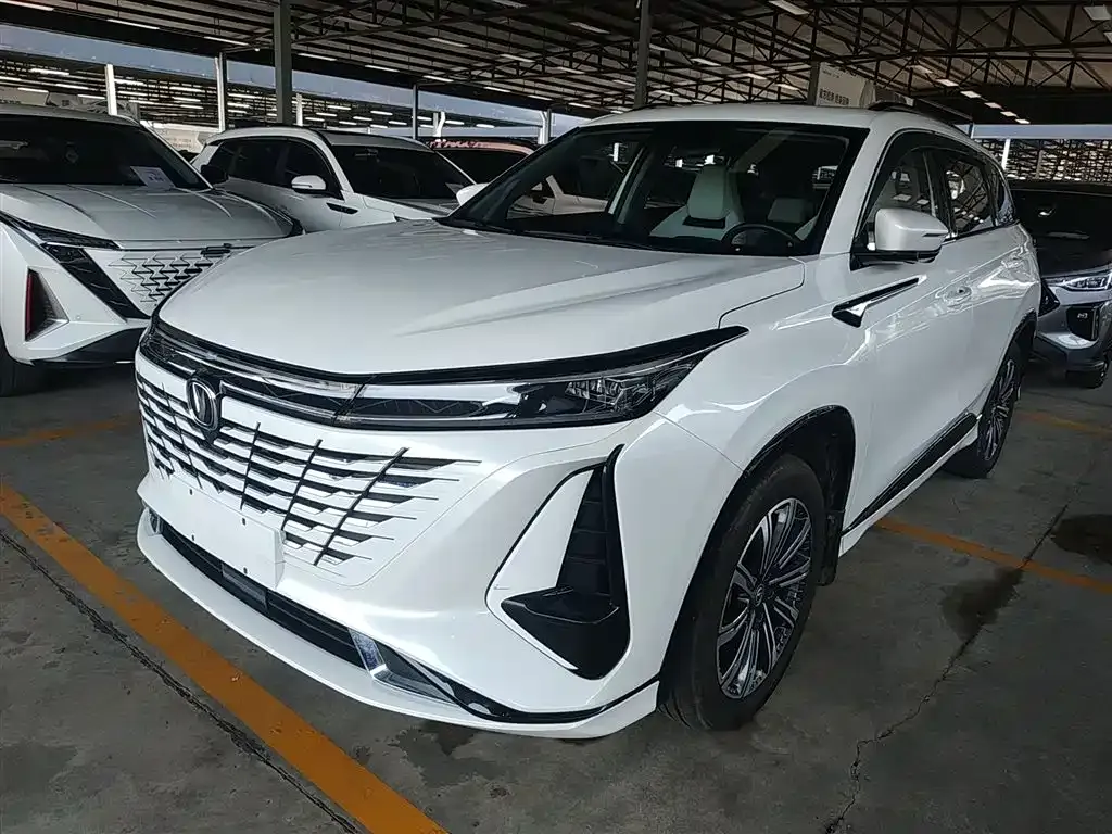 Changan CS75PLUS — фото 2