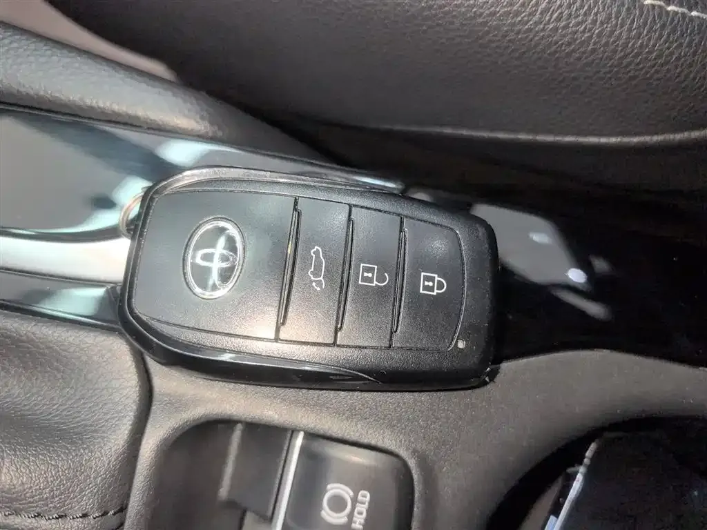 Toyota Frontlander 2022 из CN, фото 3
