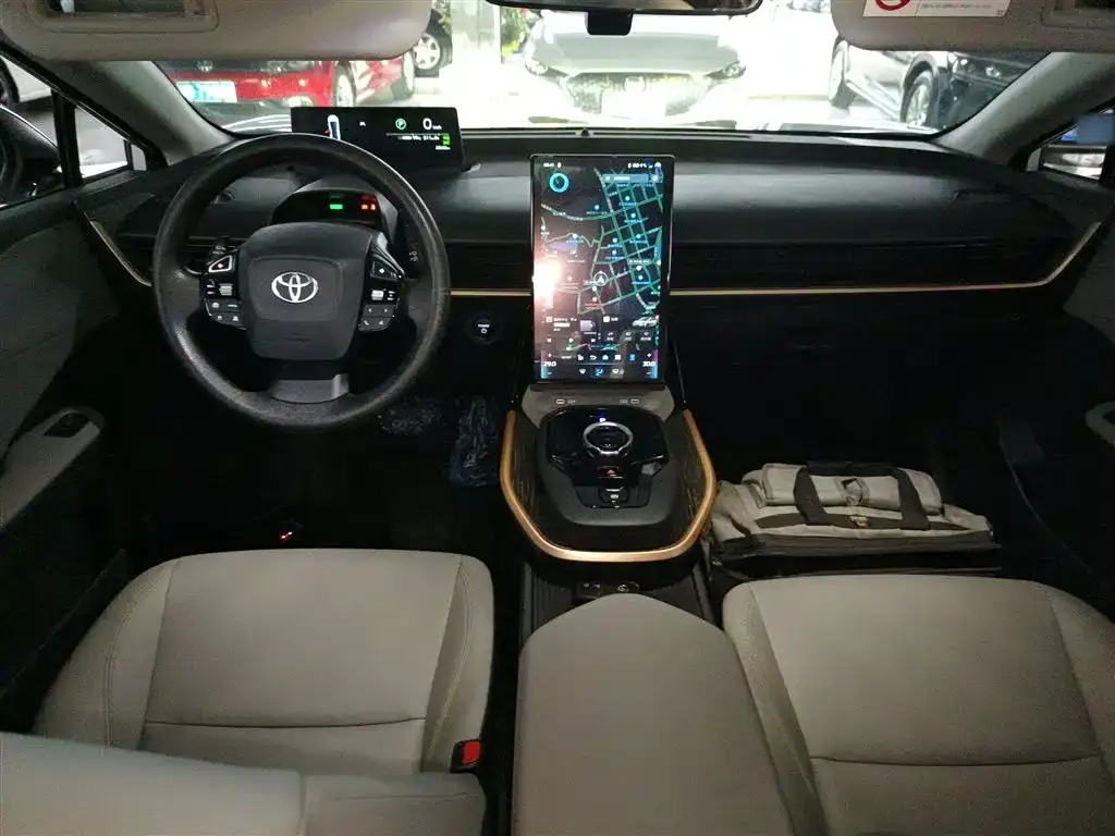 Toyota bZ3 2024 из CN, фото 3