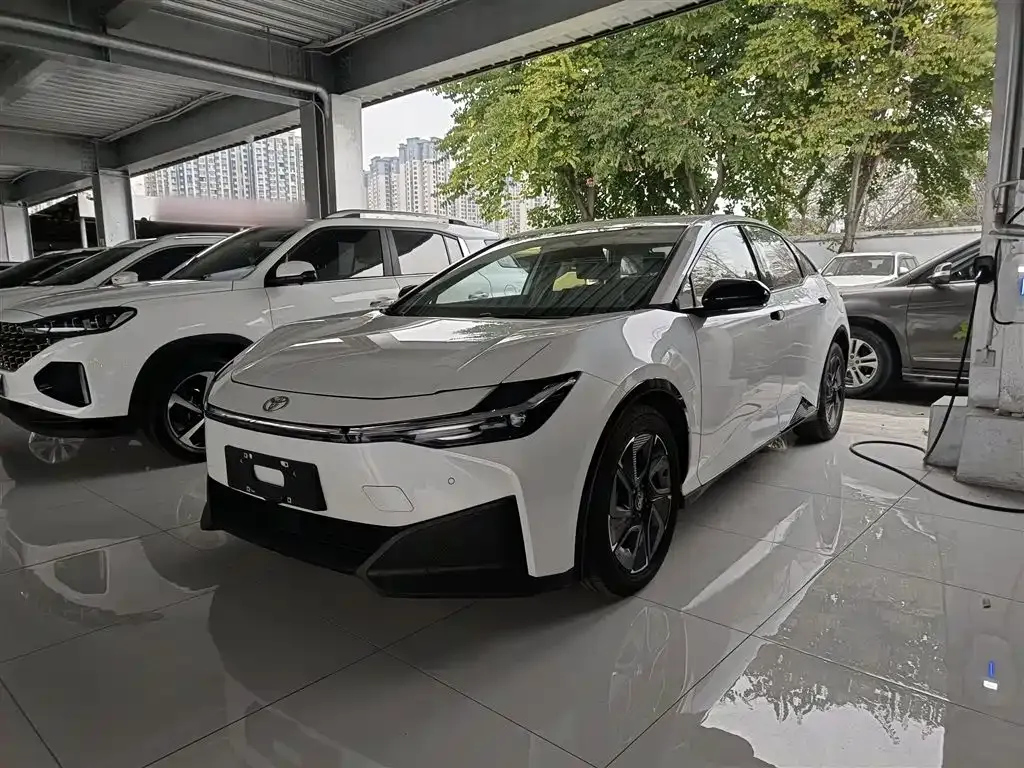 Toyota bZ3 2024 из CN, фото 6