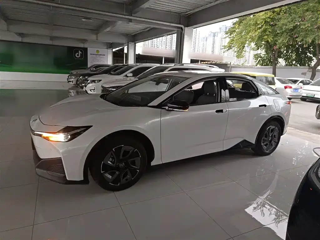 Toyota bZ3 2024 из CN, фото 7