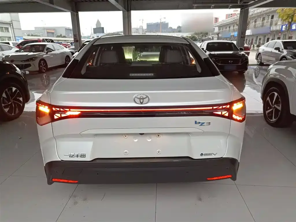 Toyota bZ3 2024 из CN, фото 10