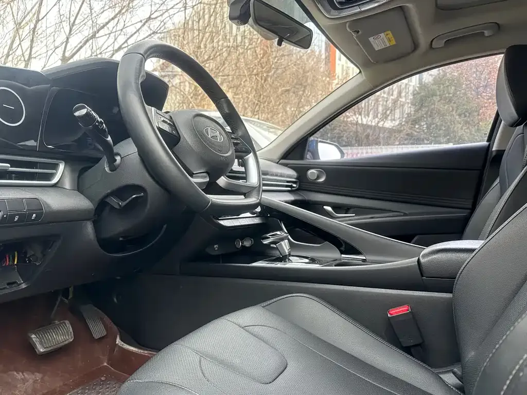 Hyundai Elantra 2023 из CN, фото 6