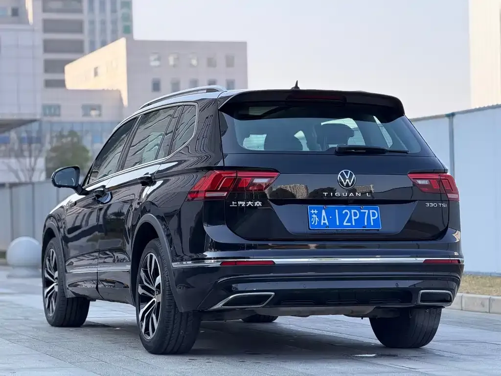 Volkswagen Tiguan L — фото 8