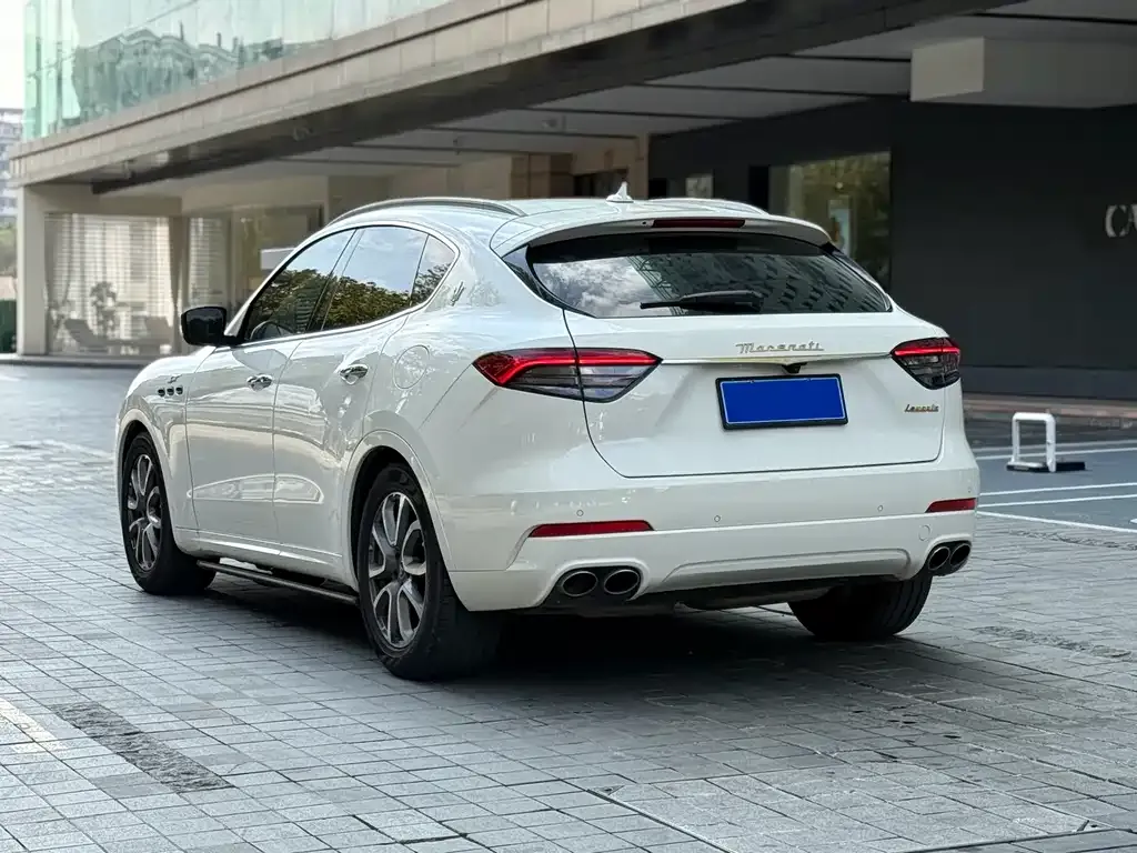 Maserati Levante 2023 из CN, фото 8